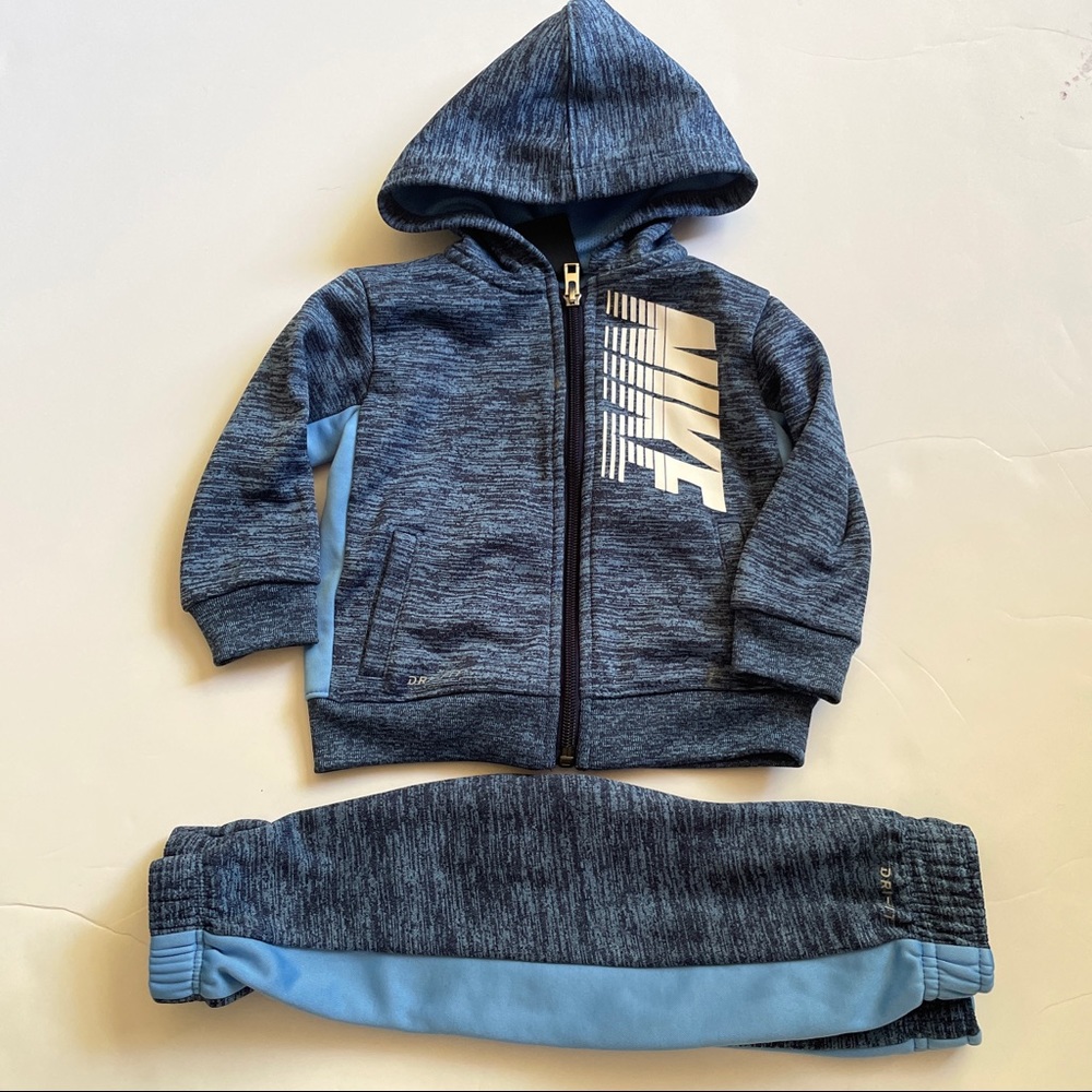 Nike Therma Fleece Zip Hoodie and Pants Set - Picture 2 of 7
